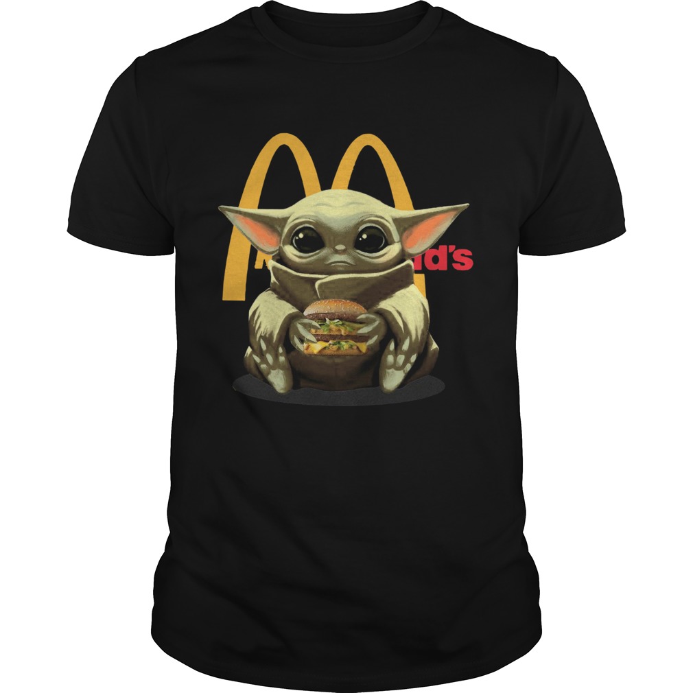 Baby Yoda Hug Hamburguesa McDonalds shirt