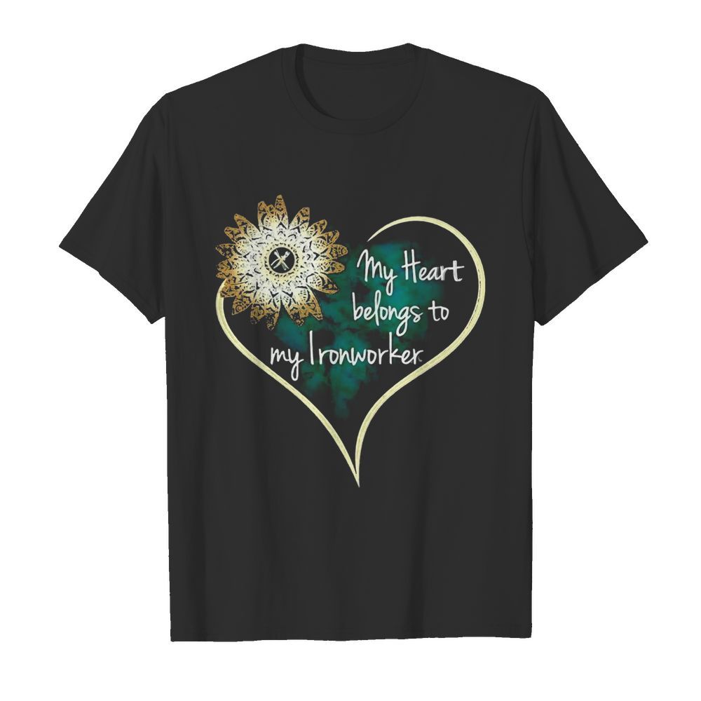 My Heart Belongs To My Ironworker  Classic Men's T-shirt