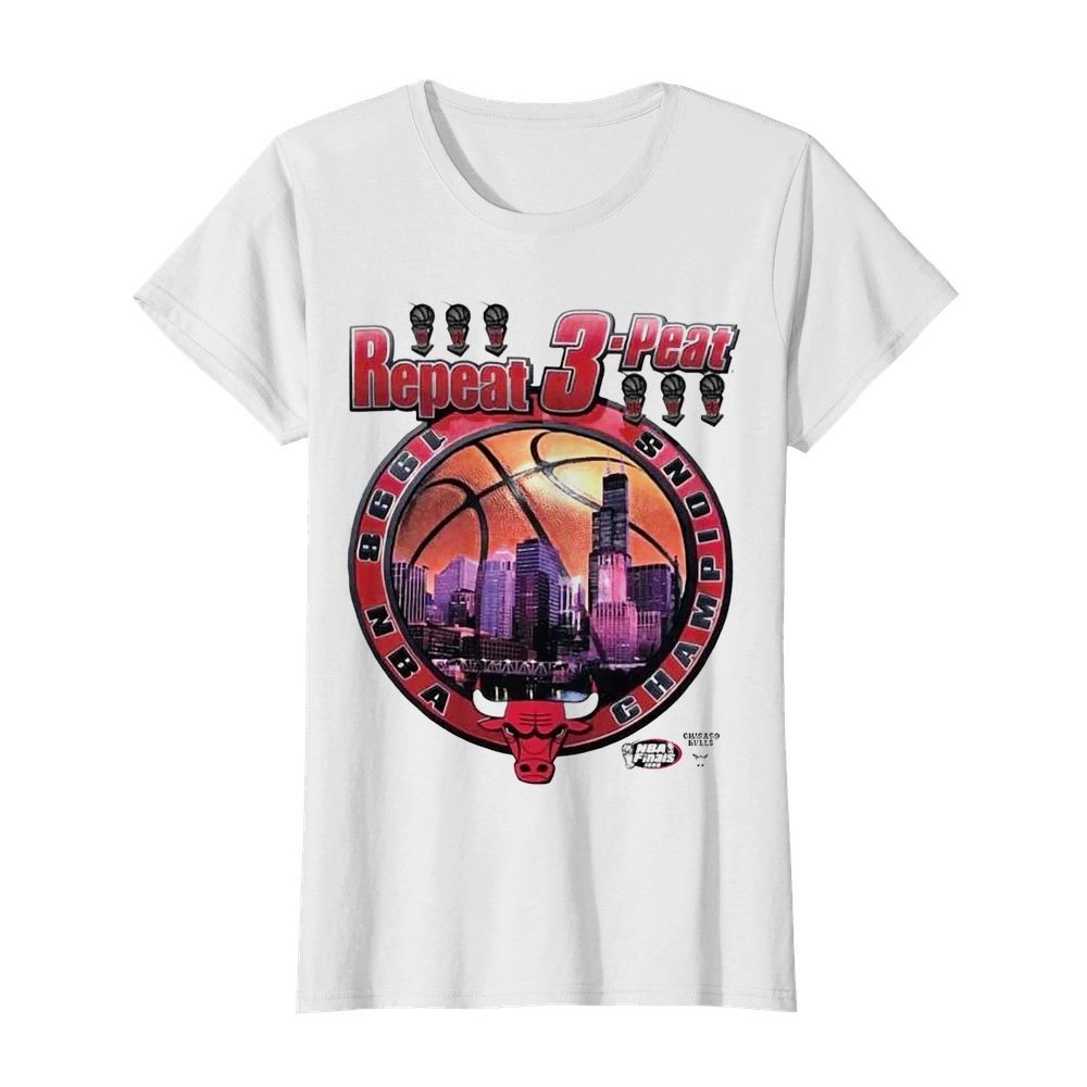 Vintage Chicago Bulls 1998 NBA Champions Repeat 3-Peat Michael Jordan  Classic Women's T-shirt