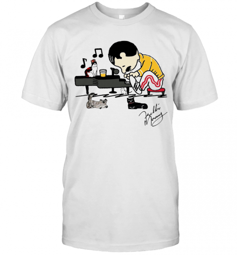 Freddie Mercury Playing Piano With His Cats Signature T-Shirt Classic Men's T-shirt