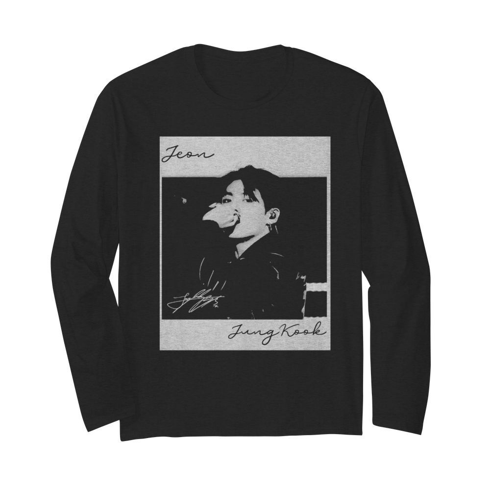 Bts band jeon jungkook signature  Long Sleeved T-shirt 