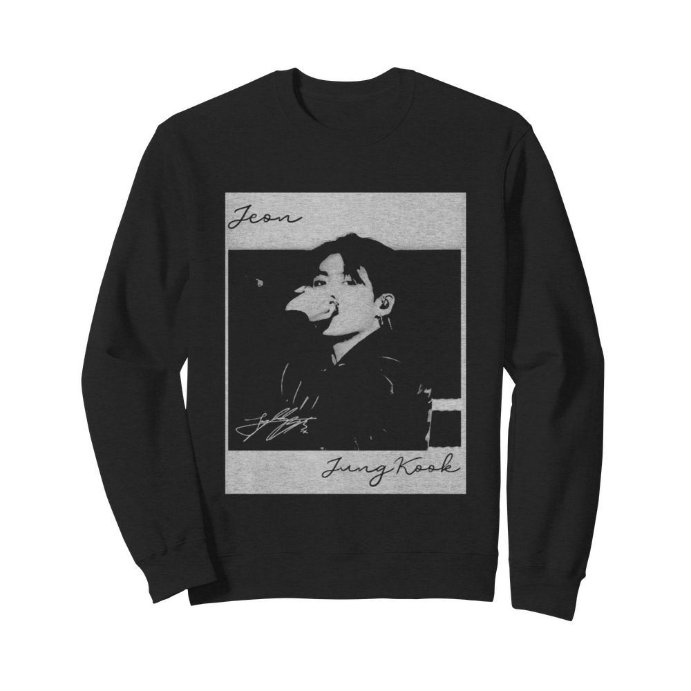 Bts band jeon jungkook signature  Unisex Sweatshirt