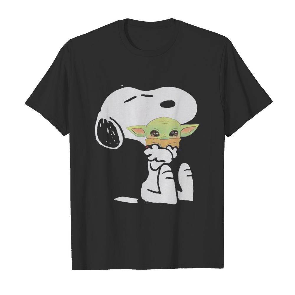 Disney snoopy hug baby yoda  Classic Men's T-shirt