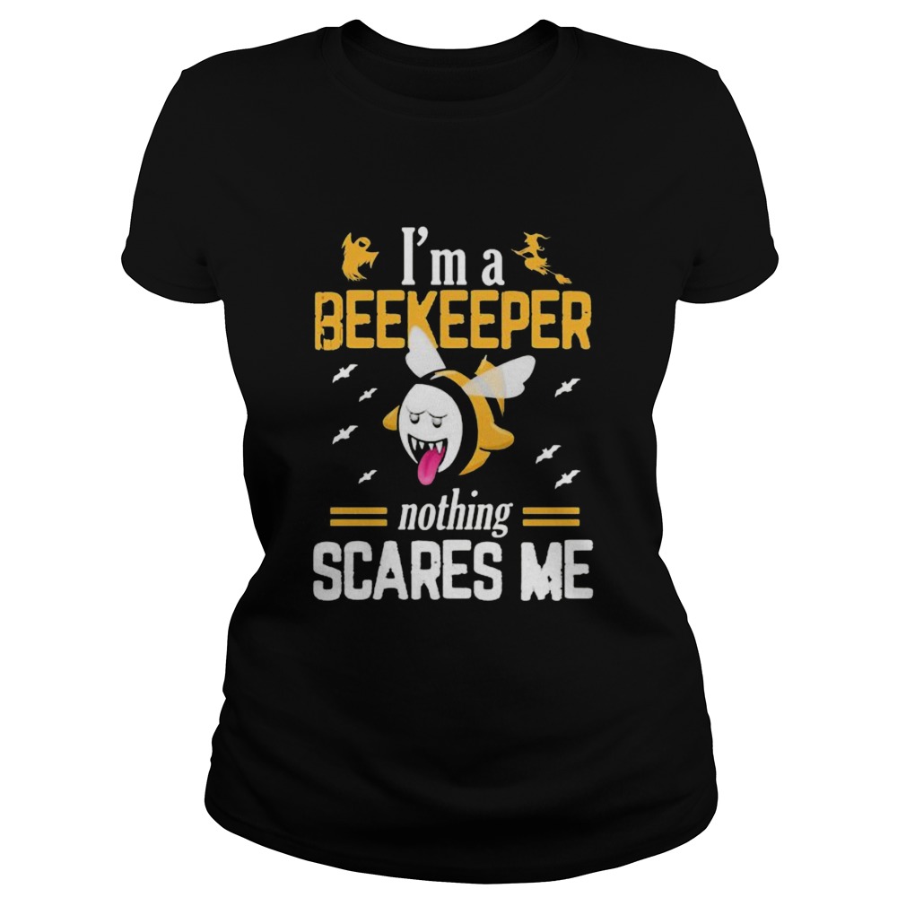 Halloween im a beekeeper nothing scares me  Classic Ladies