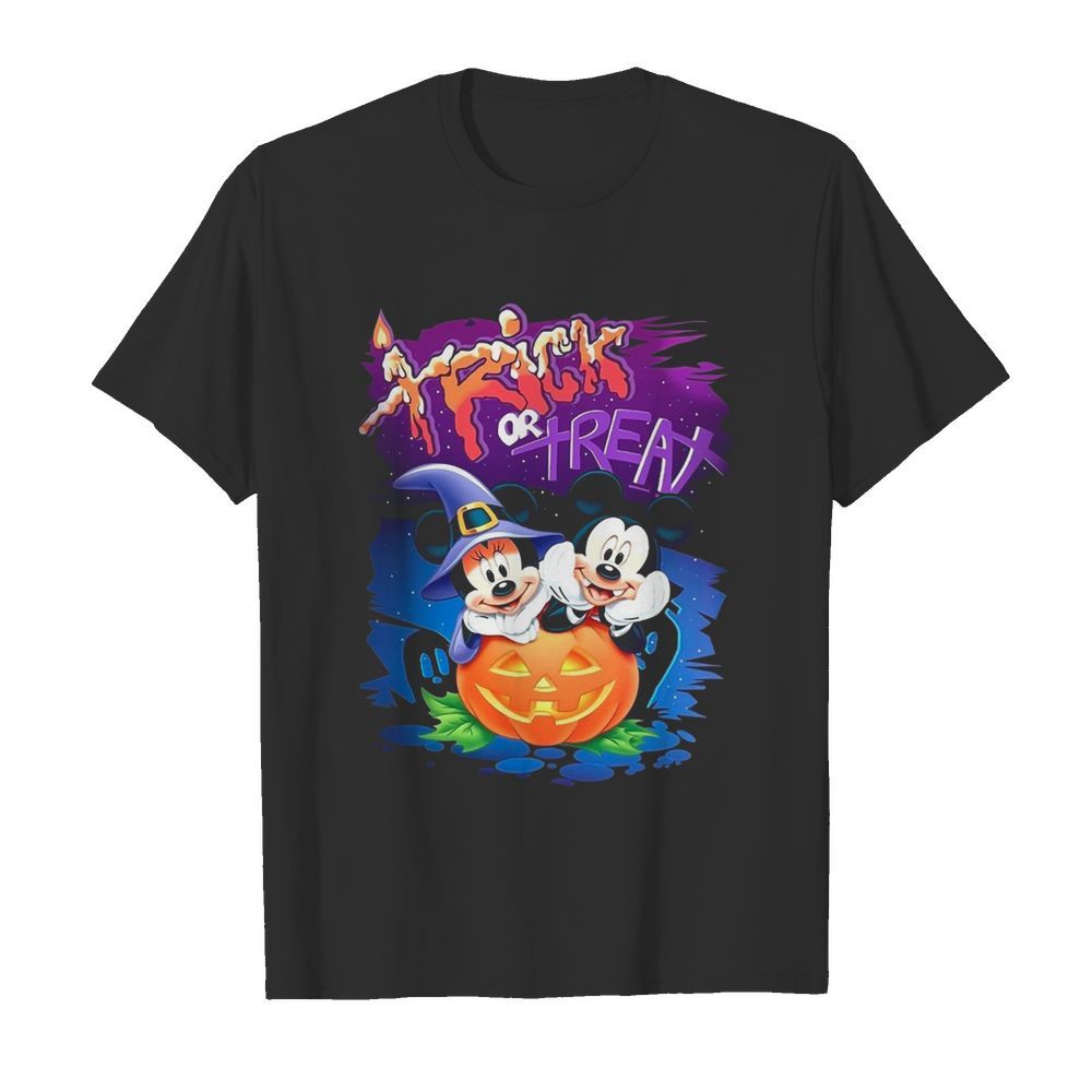 Minnie And Mickey Mouse Trick Or Treat Happy Halloween  Classic Men's T-shirt