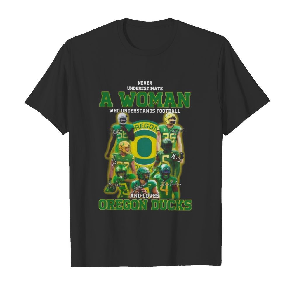 Never underestimate an old woman who understands football and oregon ducks signatures  Classic Men's T-shirt