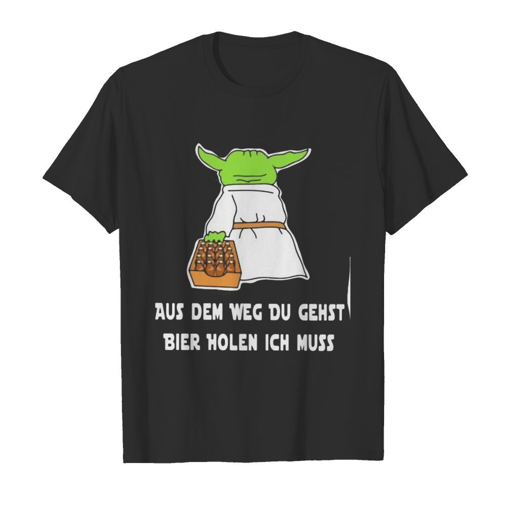 Baby yoda aus dem weg du gehst bier holen ich muss  Classic Men's T-shirt