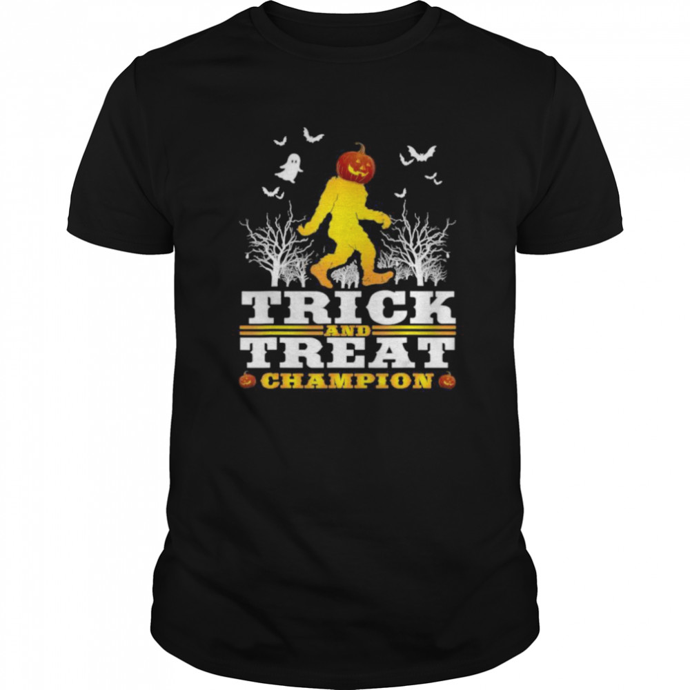 Halloween Bigfoot With Pumpkin Costume shirt