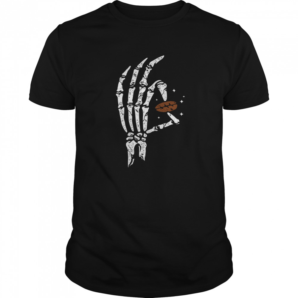 Halloween Hands Bone Hold Coffee Beans  Classic Men's T-shirt