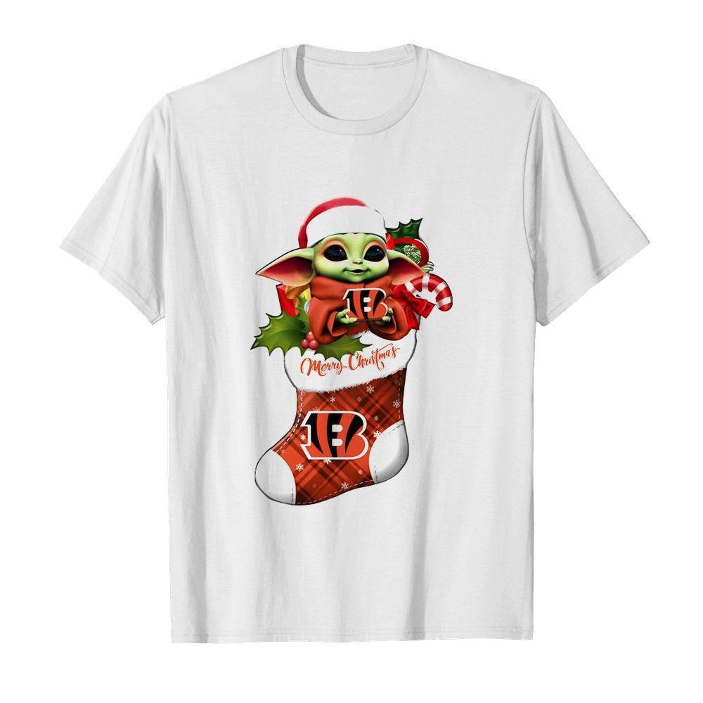 Baby Yoda Hug Cincinnati Bengals Ornament Merry Christmas 2020  Classic Men's T-shirt