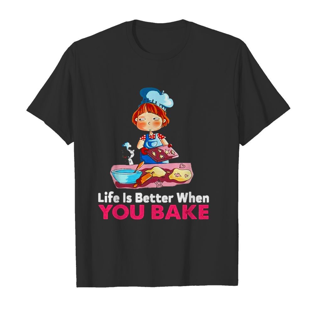 Life is better when you bake  Classic Men's T-shirt