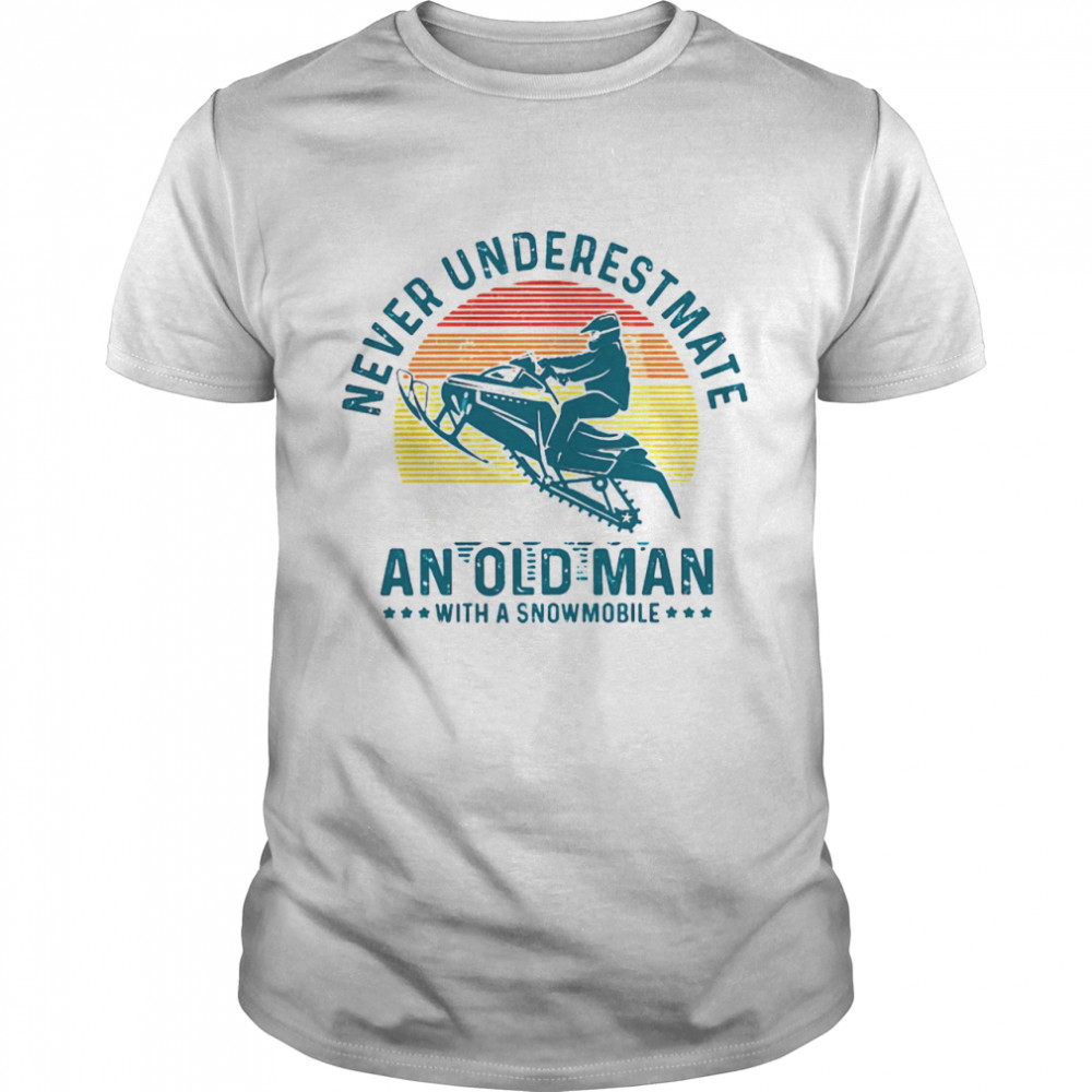 Never underestimate an old man with a snowmobile vintage  Classic Men's T-shirt